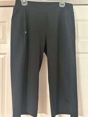 Under Armour Black Capri Leggings with Subtle Logo